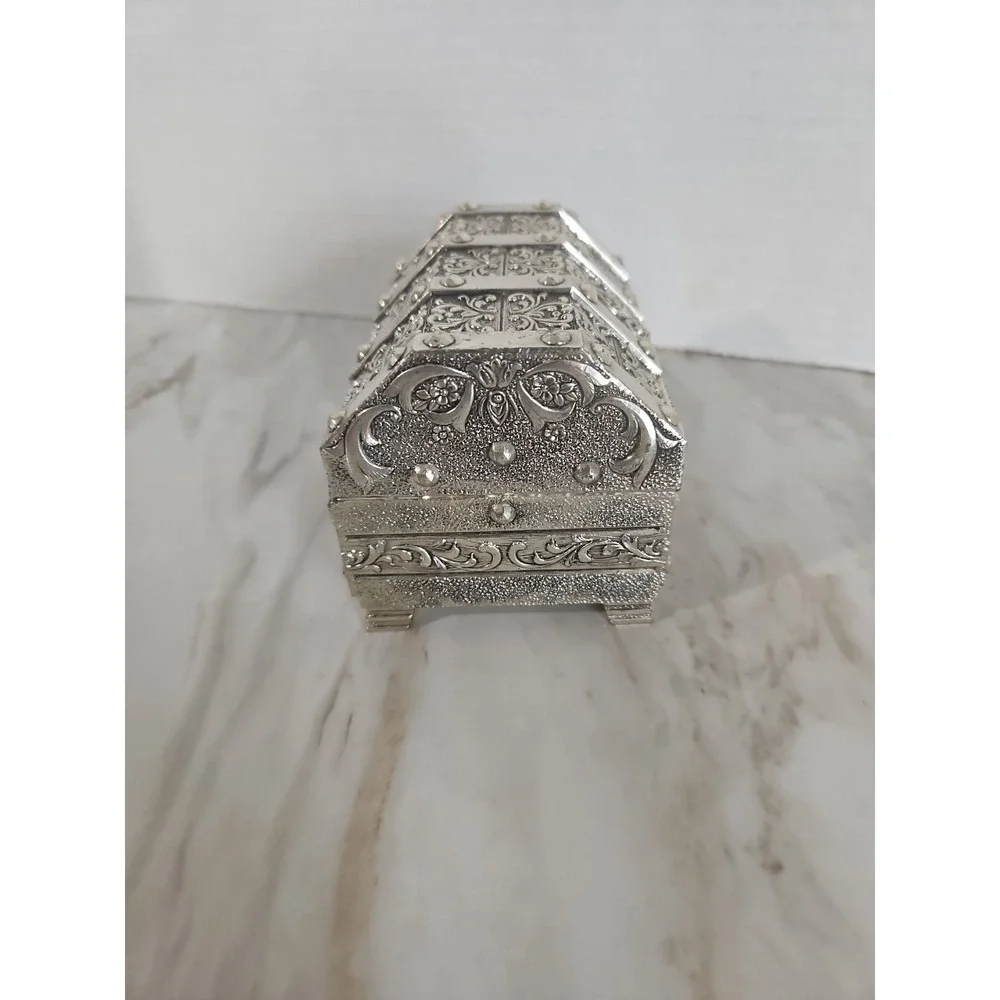 Vintage Silver Tone Treasure Chest Music Box Trinket Box Velvet Lined Japan Read